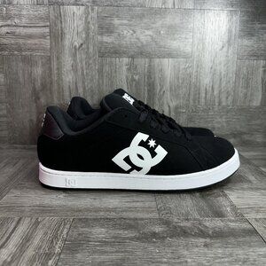 DC Striker XL Men's size 13 Black Suede Skateboarding Black Shoes
